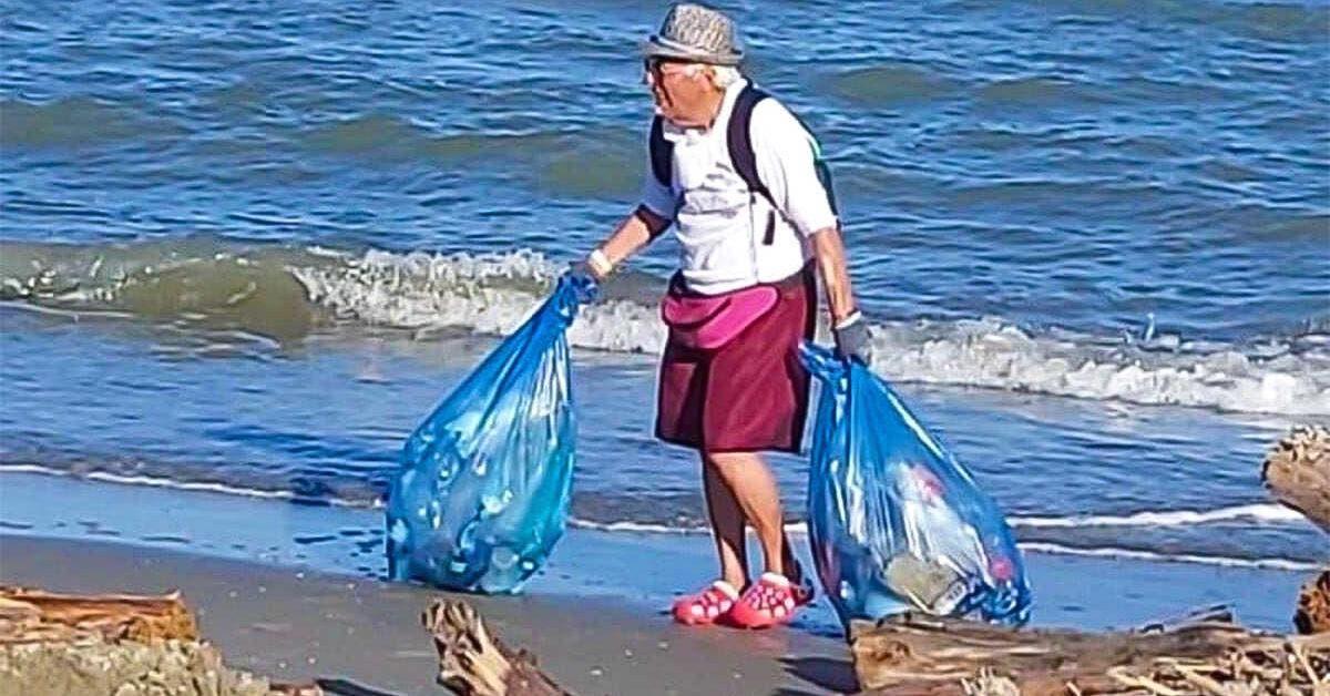 The 85-year-old grandfather still cleans up garbage on the beach: “He deserves our encouragement”